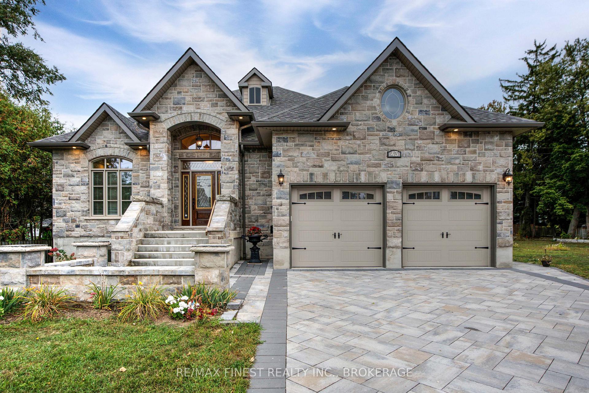 Photo 1 of 43 Crerar Boulevard, Kingston, City SouthWest — HOMEH
