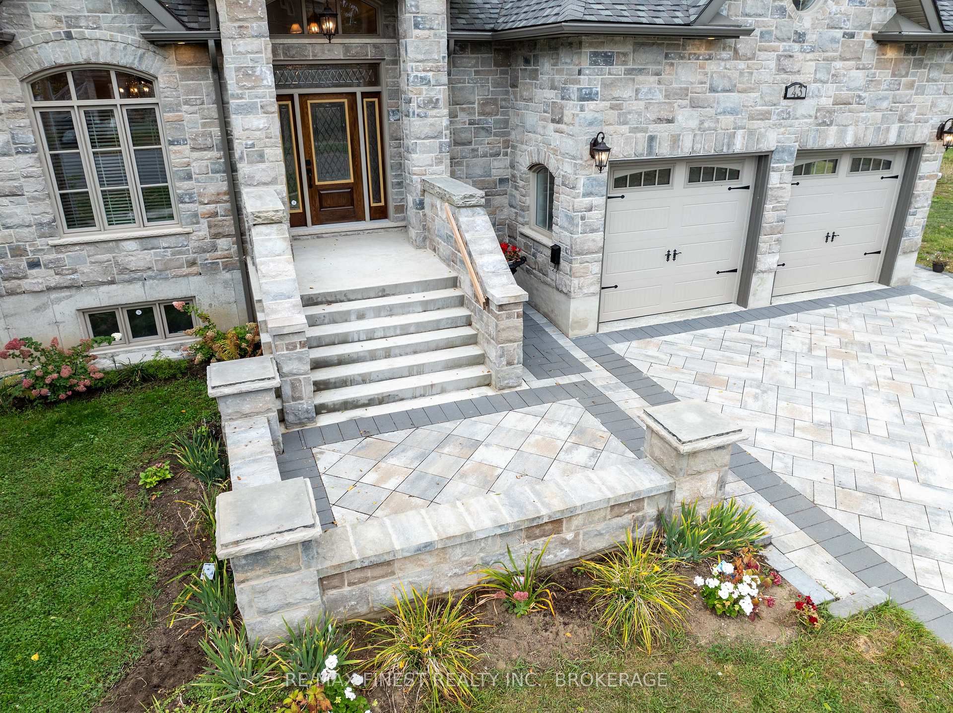 Photo 2 of 43 Crerar Boulevard, Kingston, City SouthWest — HOMEH