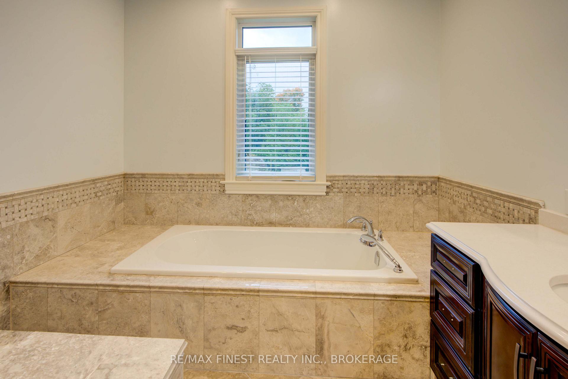 Photo 30 of 43 Crerar Boulevard, Kingston, City SouthWest — HOMEH
