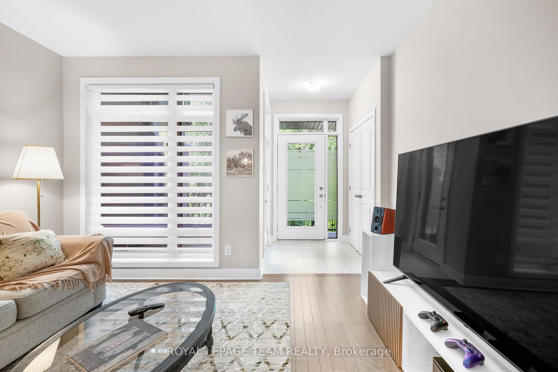 Photo 5 of Unit 32, 538 Crescendo Private, Ottawa, Riverside South/Gloucester Glen — HOMEH