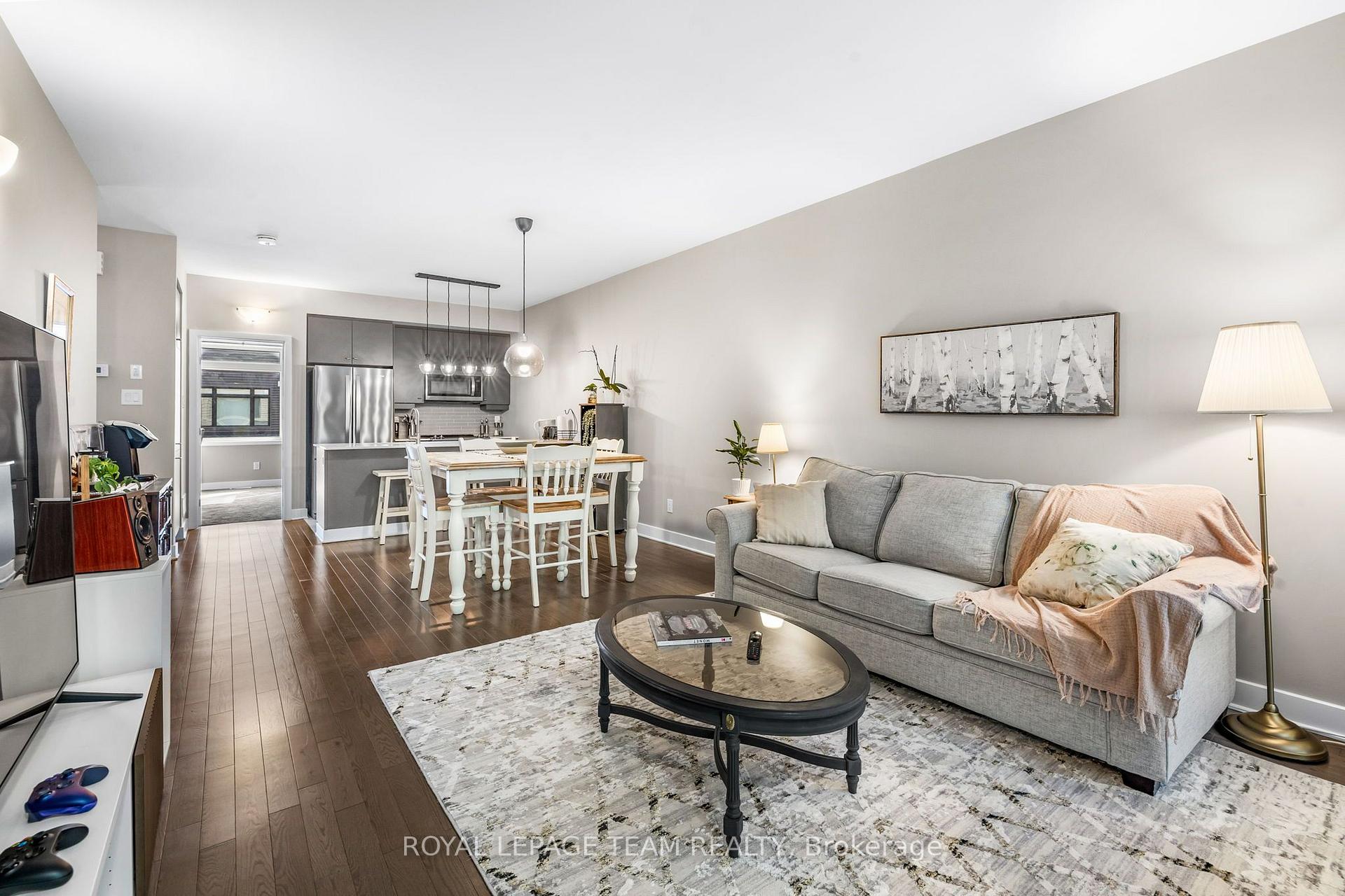 Photo 7 of Unit 32, 538 Crescendo Private, Ottawa, Riverside South/Gloucester Glen — HOMEH