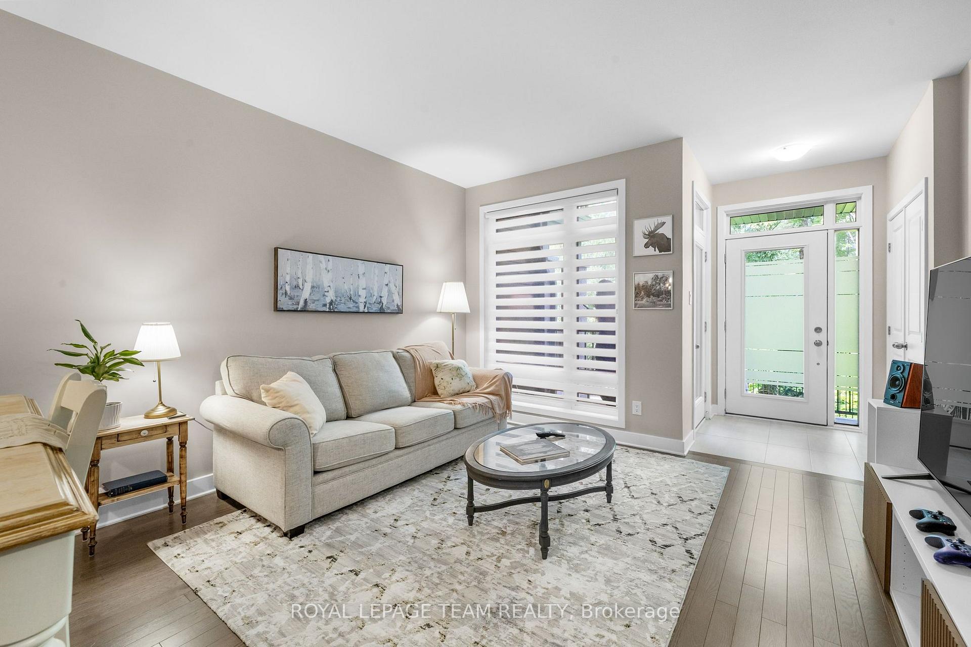 Photo 9 of Unit 32, 538 Crescendo Private, Ottawa, Riverside South/Gloucester Glen — HOMEH