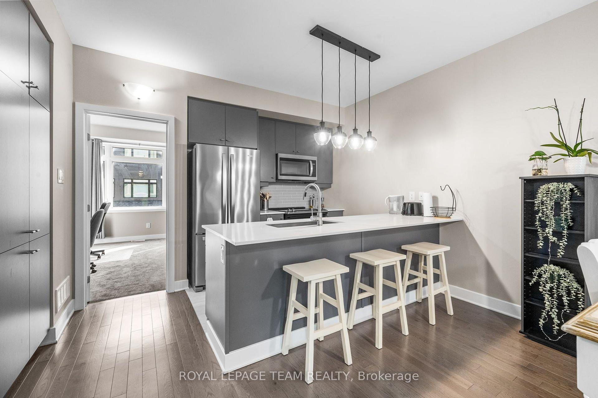 Photo 11 of Unit 32, 538 Crescendo Private, Ottawa, Riverside South/Gloucester Glen — HOMEH