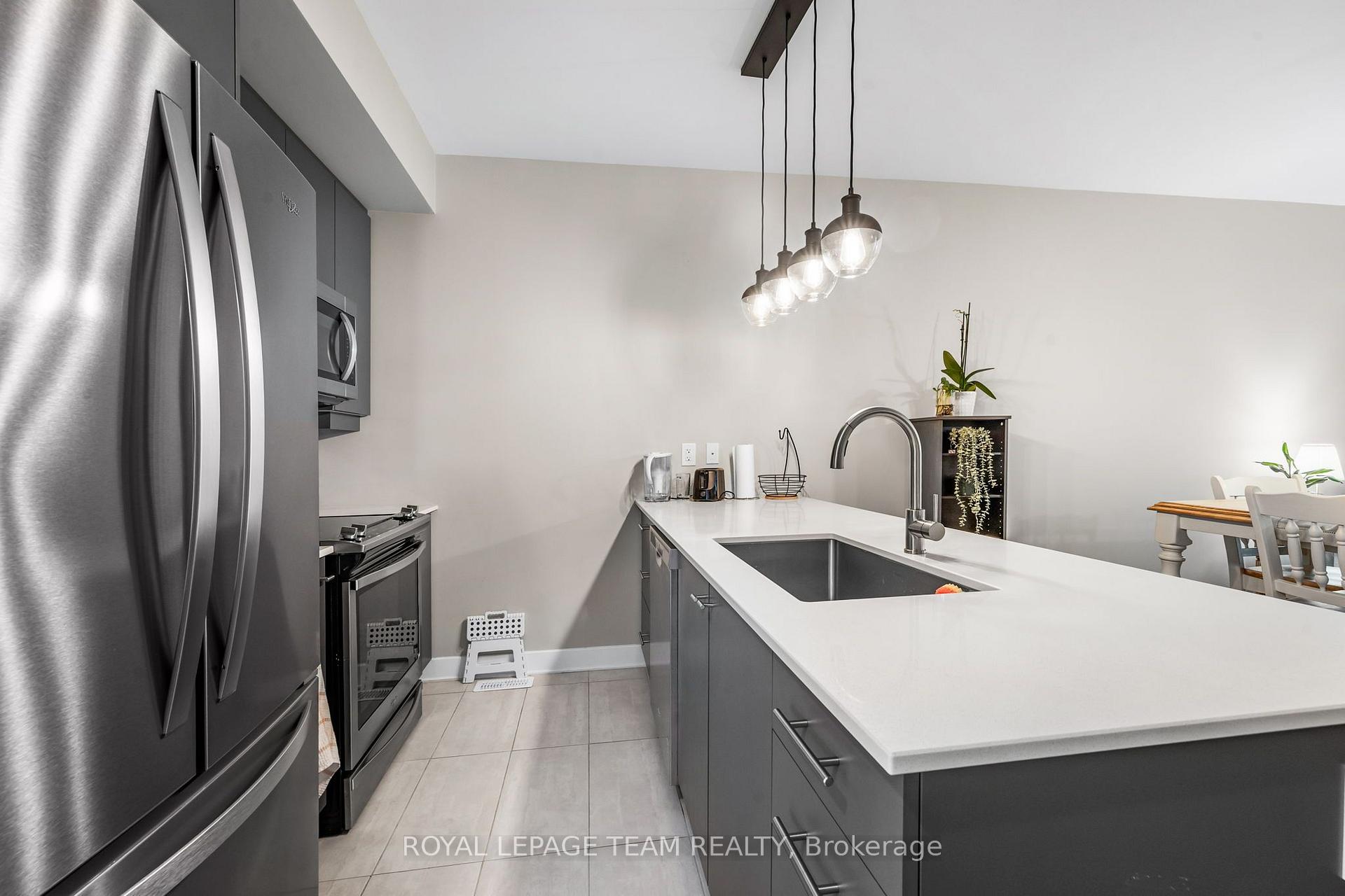 Photo 14 of Unit 32, 538 Crescendo Private, Ottawa, Riverside South/Gloucester Glen — HOMEH