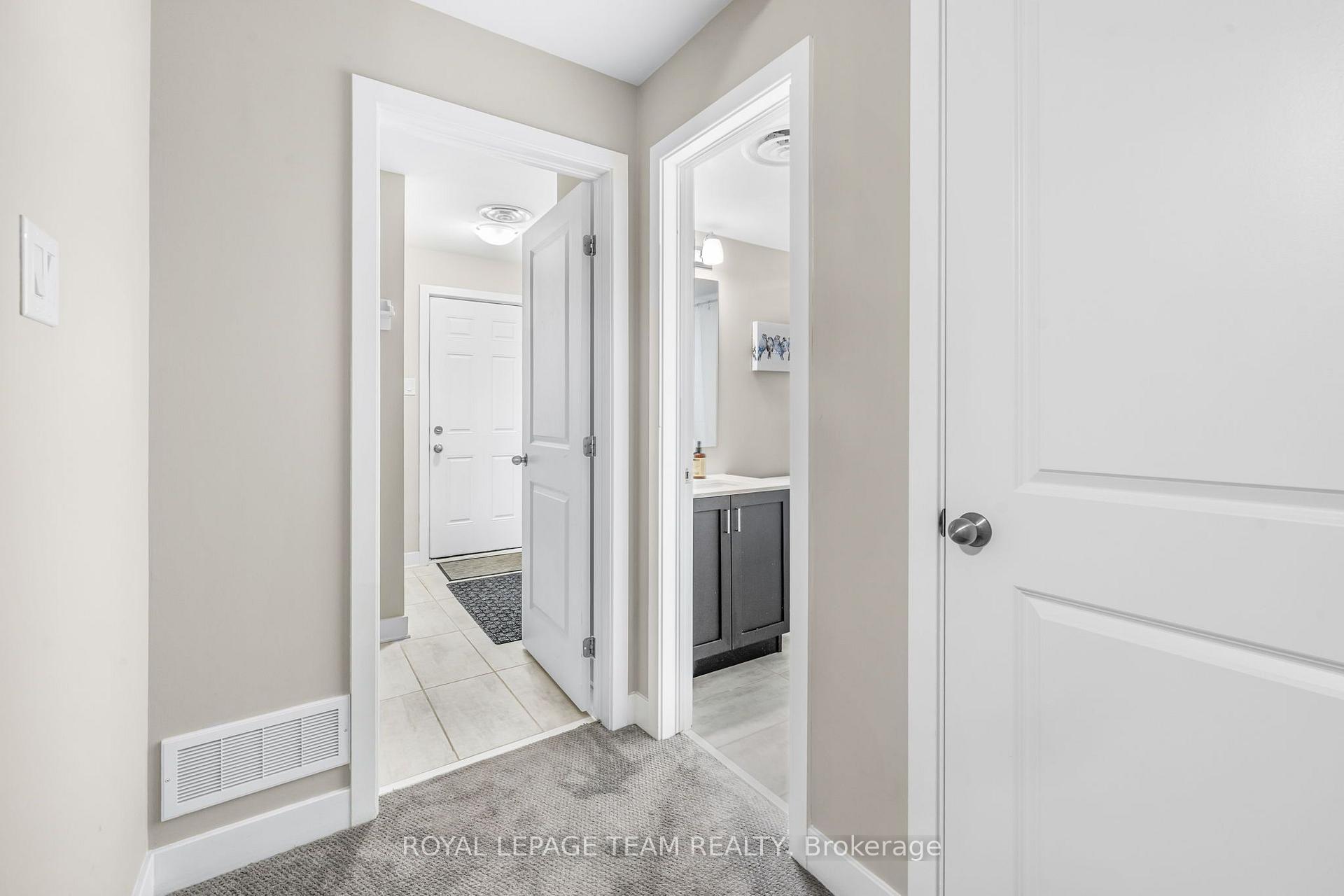 Photo 28 of Unit 32, 538 Crescendo Private, Ottawa, Riverside South/Gloucester Glen — HOMEH
