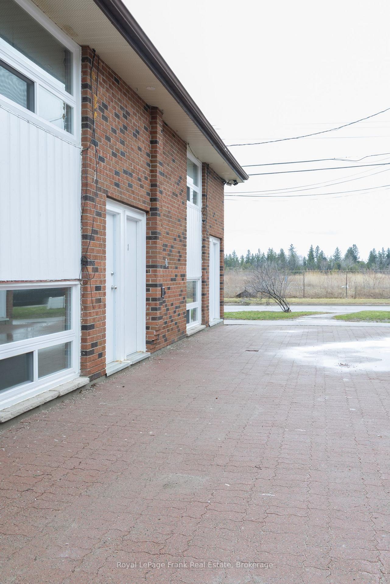 Front of Unit 1, 84 Mary Street W