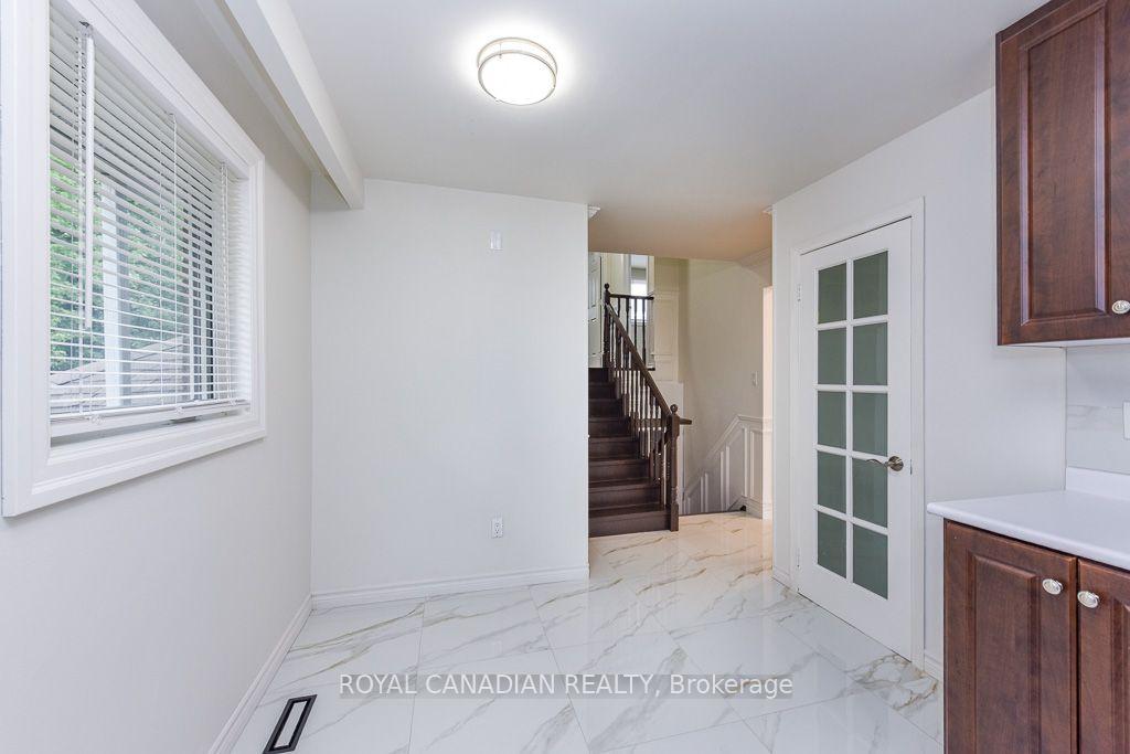 Photo 15 of 7700 Kittridge Drive, Mississauga, Malton — HOMEH