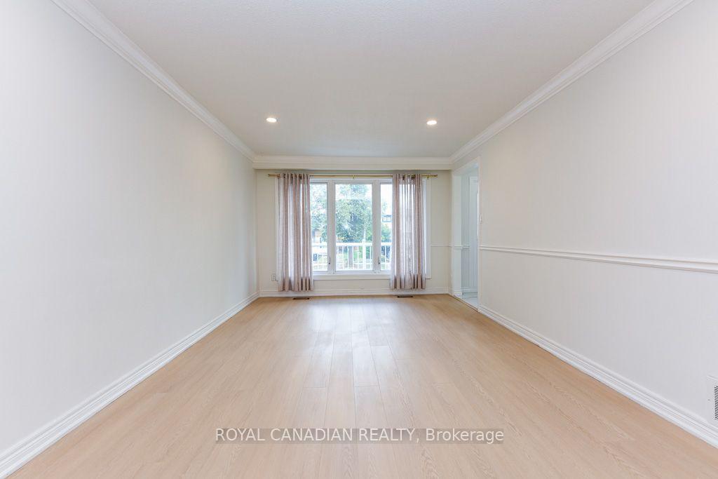 Photo 17 of 7700 Kittridge Drive, Mississauga, Malton — HOMEH