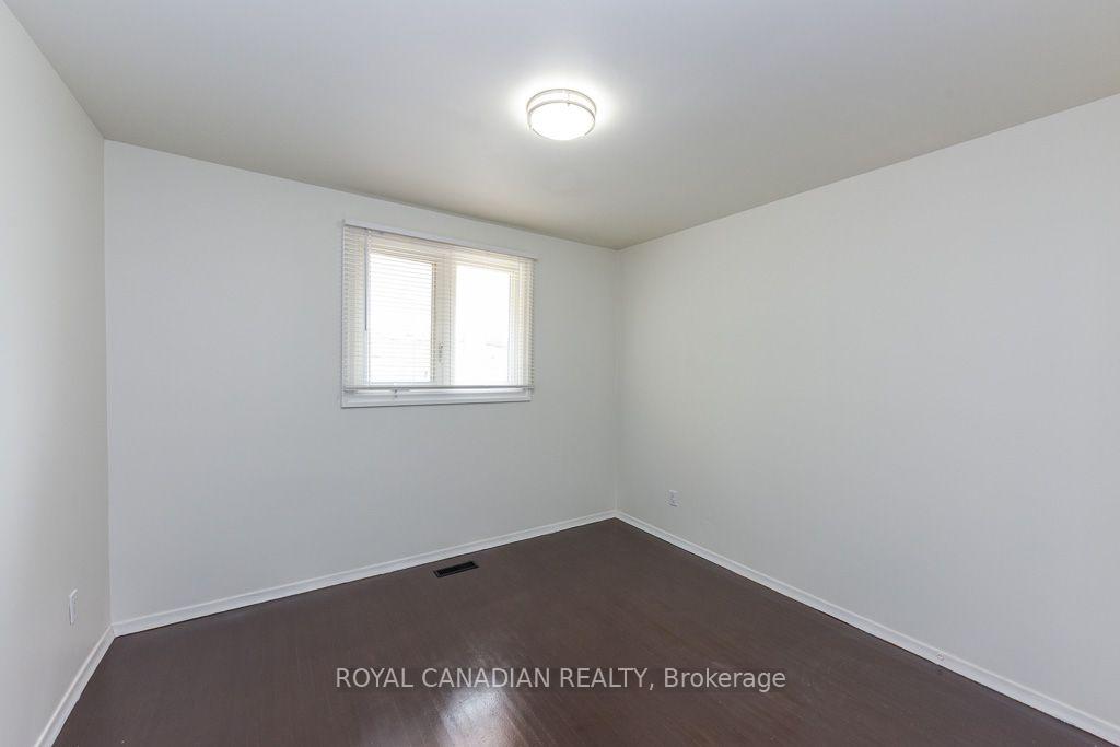 Photo 24 of 7700 Kittridge Drive, Mississauga, Malton — HOMEH