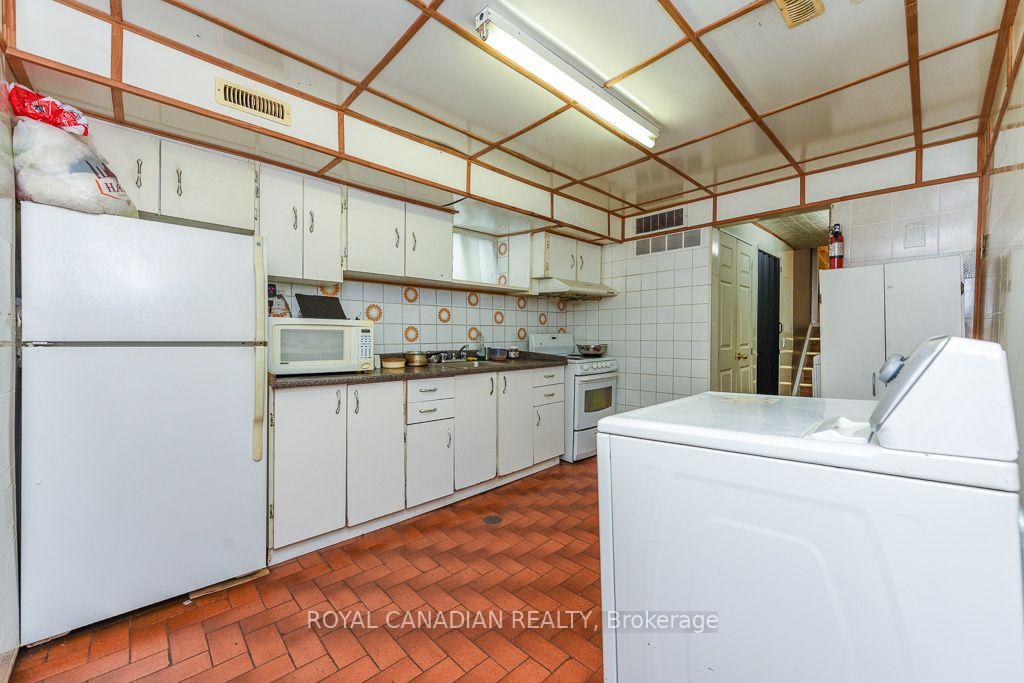 Photo 31 of 7700 Kittridge Drive, Mississauga, Malton — HOMEH