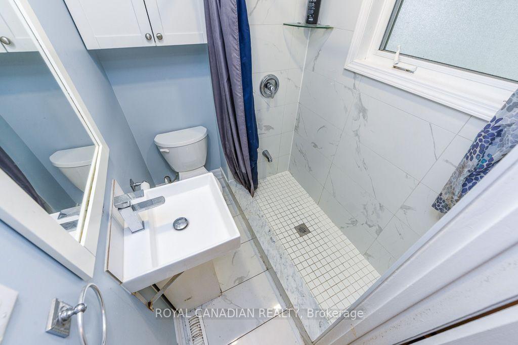 Photo 42 of 7700 Kittridge Drive, Mississauga, Malton — HOMEH