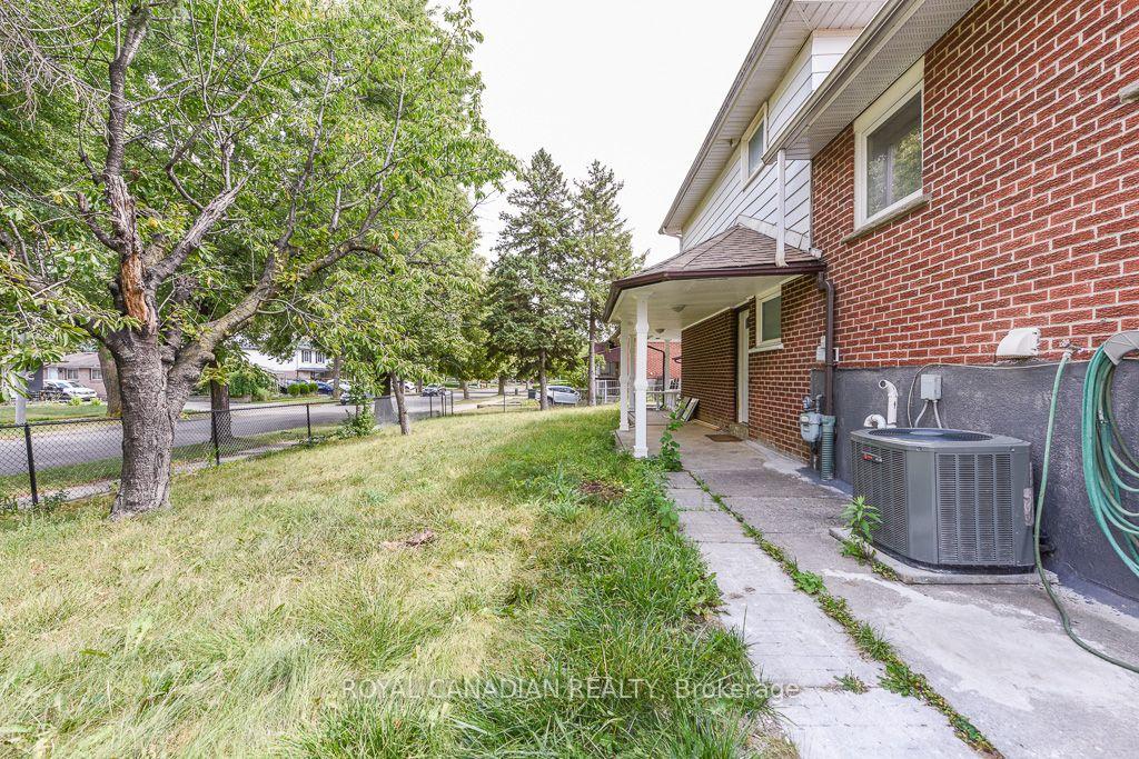 Photo 46 of 7700 Kittridge Drive, Mississauga, Malton — HOMEH
