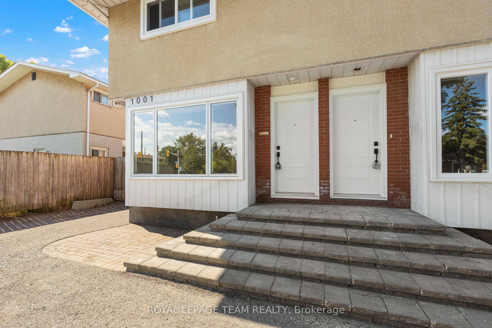 Photo 3 of 1001 Meadowlands Drive, Ottawa, Carleton Square — HOMEH