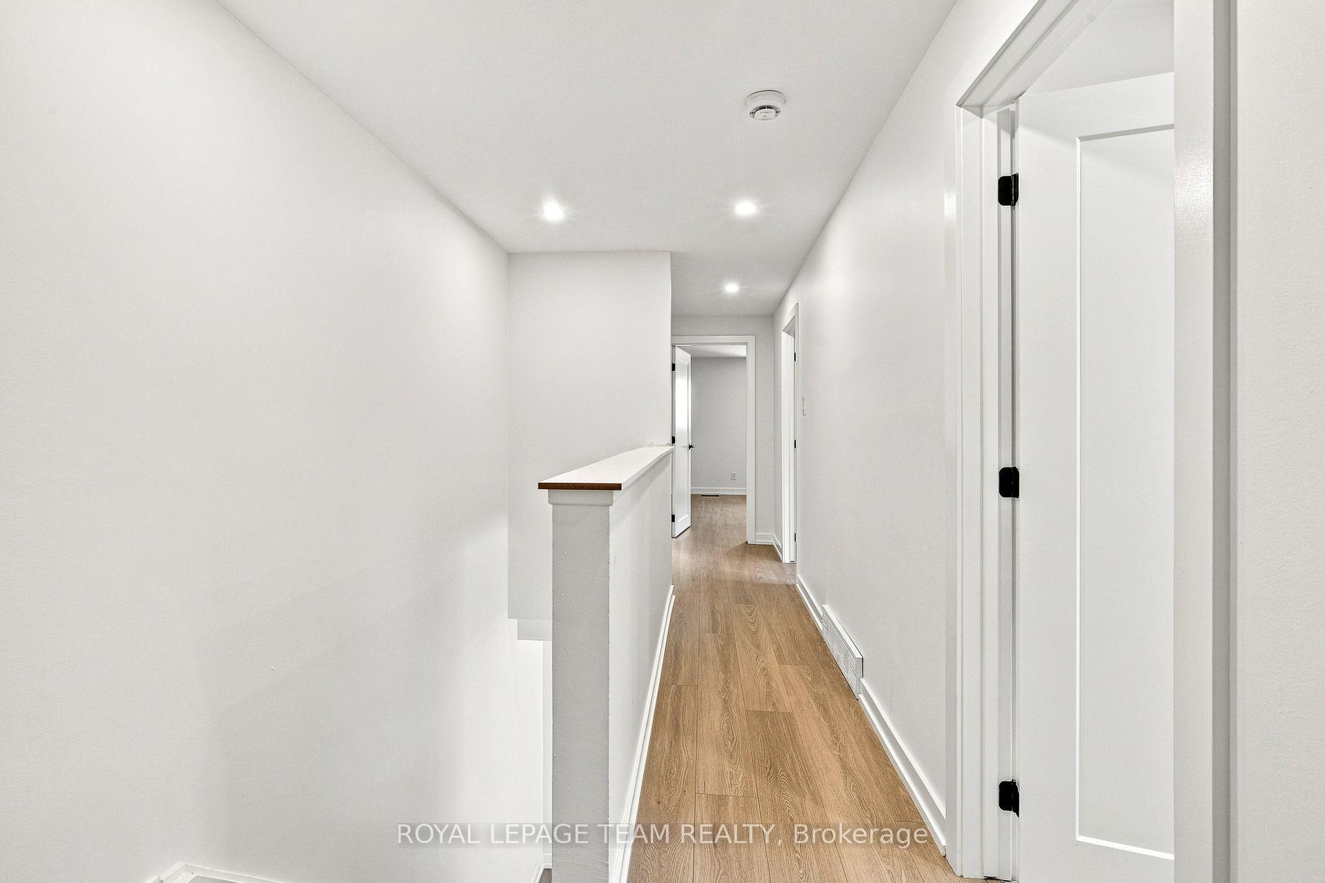 Photo 21 of 1001 Meadowlands Drive, Ottawa, Carleton Square — HOMEH