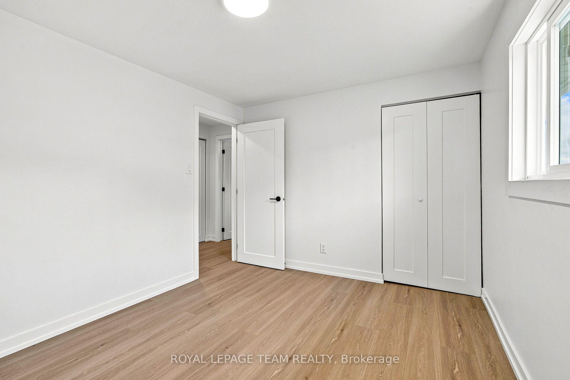 Photo 26 of 1001 Meadowlands Drive, Ottawa, Carleton Square — HOMEH