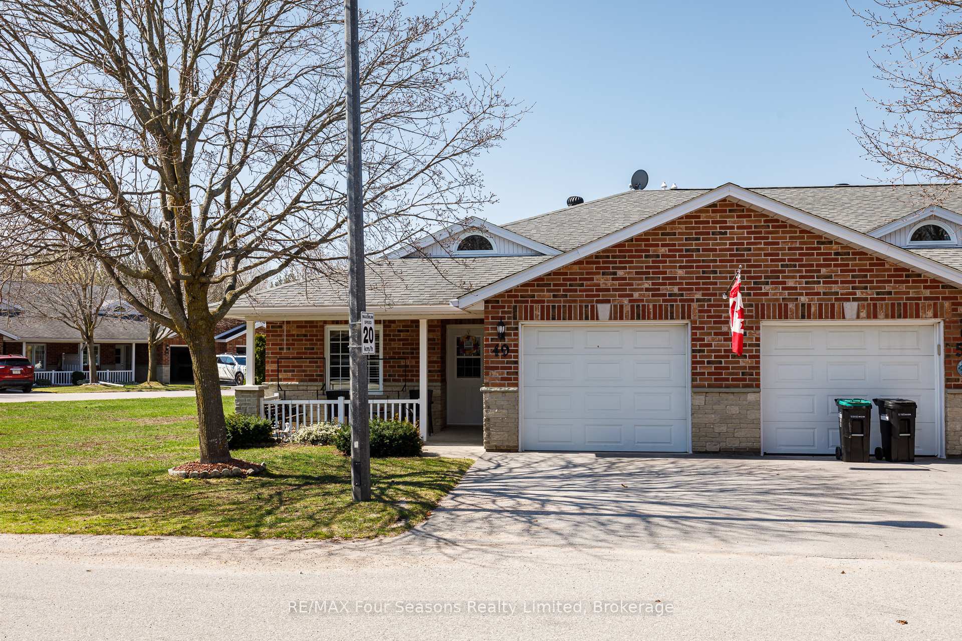 Photo 3 of Unit 49, 275 Huron Street, Clearview, Stayner — HOMEH