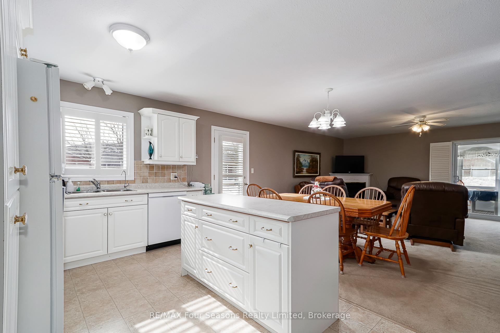 Photo 8 of Unit 49, 275 Huron Street, Clearview, Stayner — HOMEH