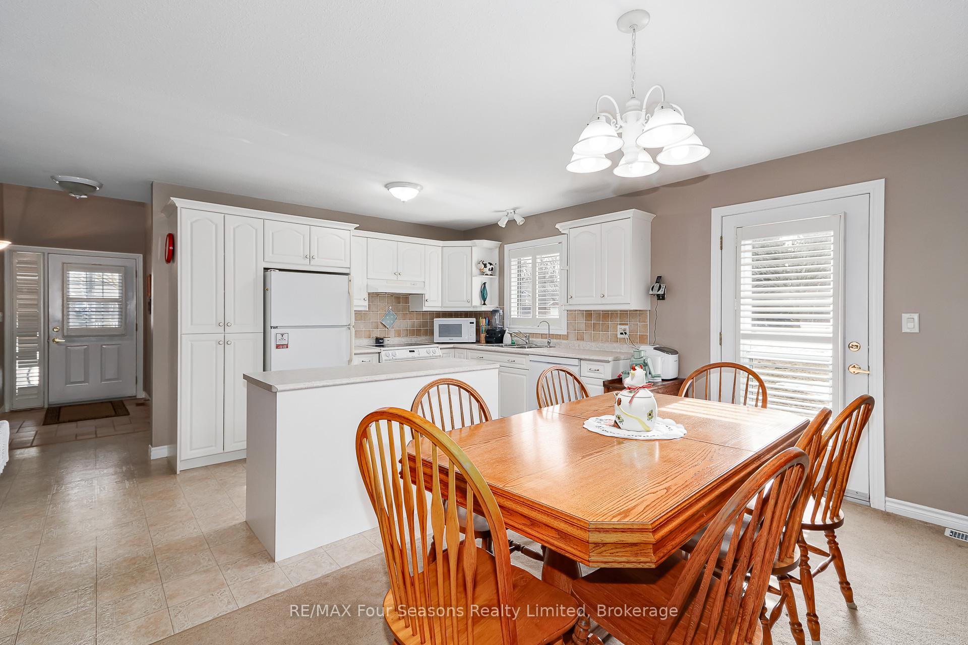Photo 11 of Unit 49, 275 Huron Street, Clearview, Stayner — HOMEH