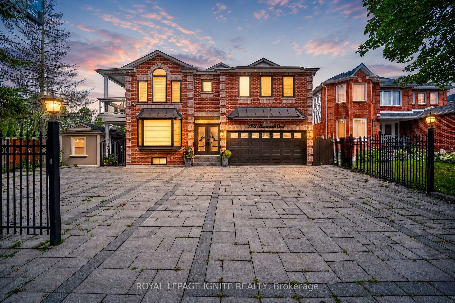 Photo 3 of 1592 Harrowsmith Court N, Pickering, Brock Ridge — HOMEH
