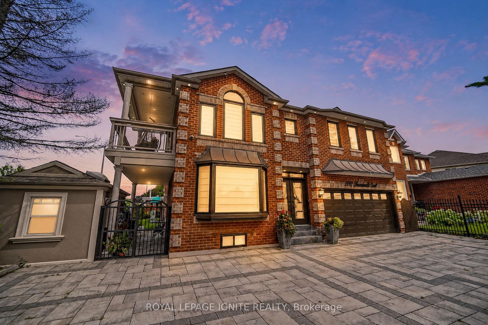 Photo 4 of 1592 Harrowsmith Court N, Pickering, Brock Ridge — HOMEH