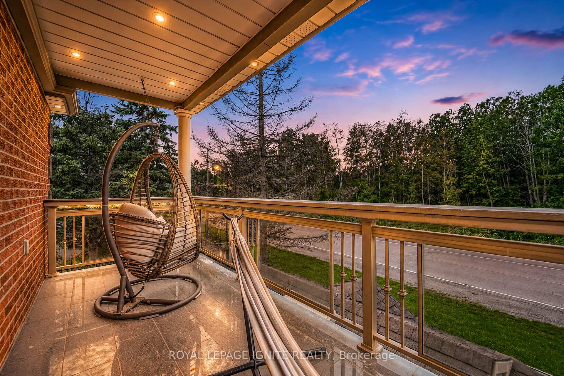 Photo 5 of 1592 Harrowsmith Court N, Pickering, Brock Ridge — HOMEH