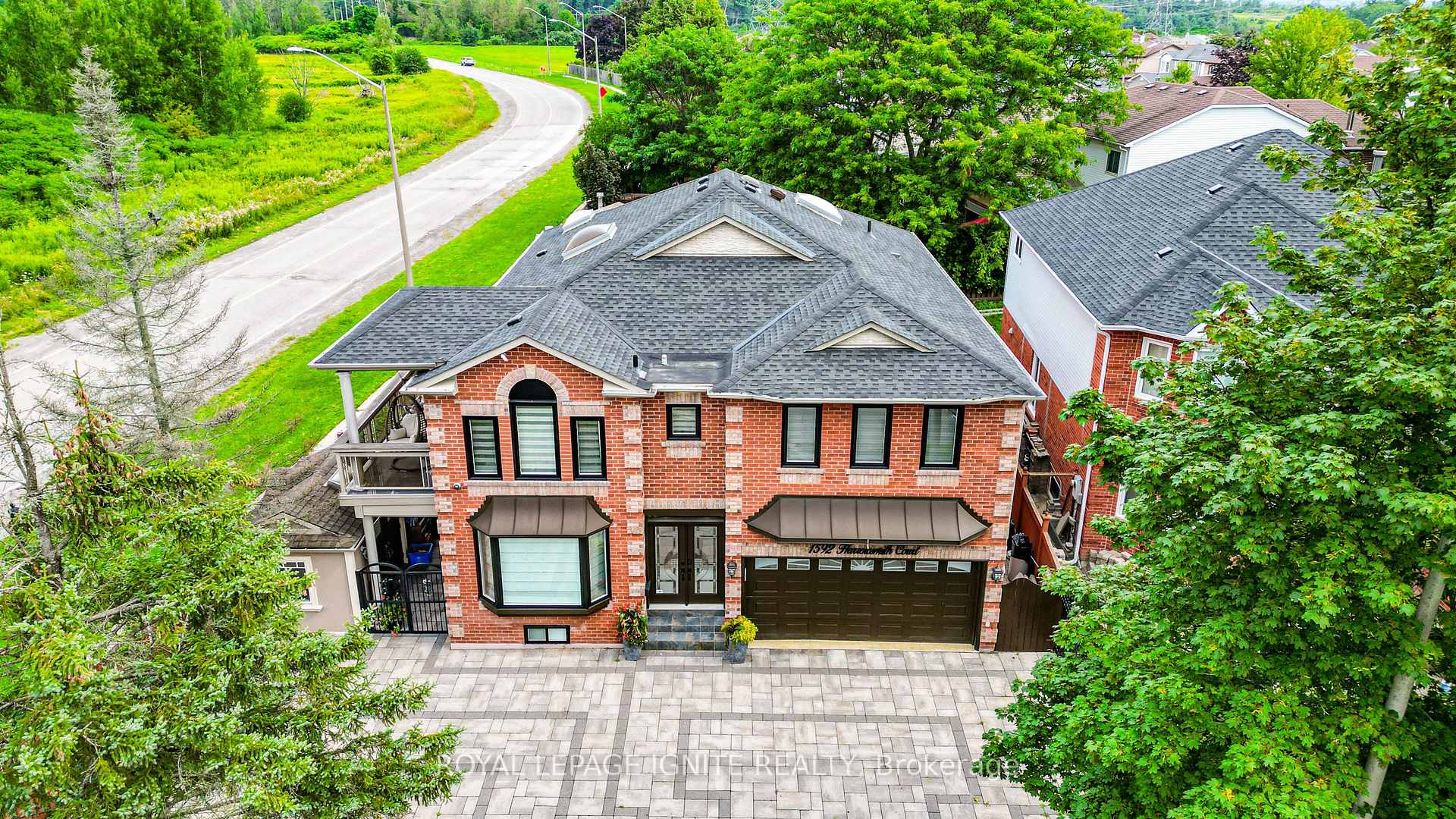 Photo 6 of 1592 Harrowsmith Court N, Pickering, Brock Ridge — HOMEH