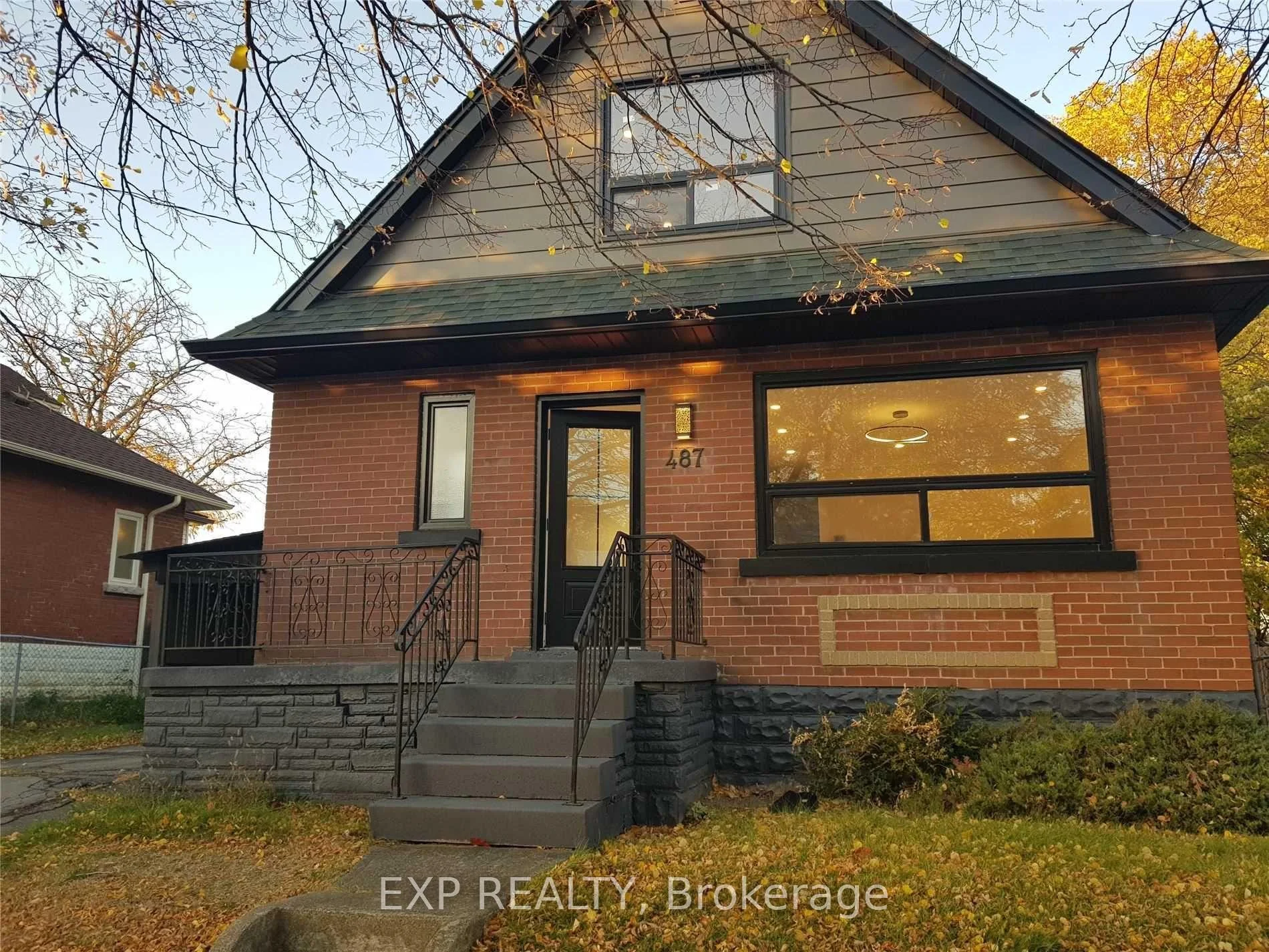 Photo 3 of Unit Upper, 487 Brucedale Avenue E, Hamilton, Eastmount — HOMEH