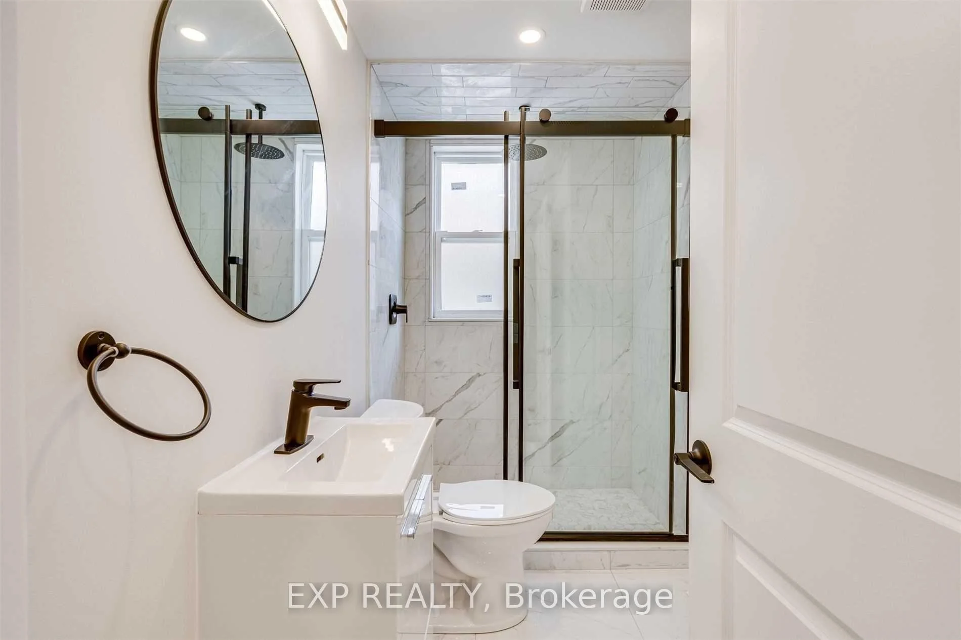 Photo 12 of Unit Upper, 487 Brucedale Avenue E, Hamilton, Eastmount — HOMEH