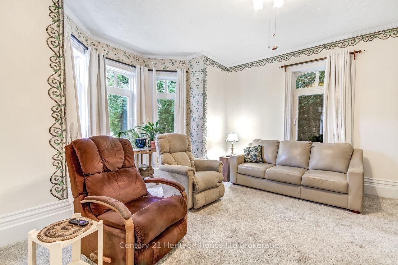 Photo 10 of 166 Dundas Street W, Zorra, Thamesford — HOMEH