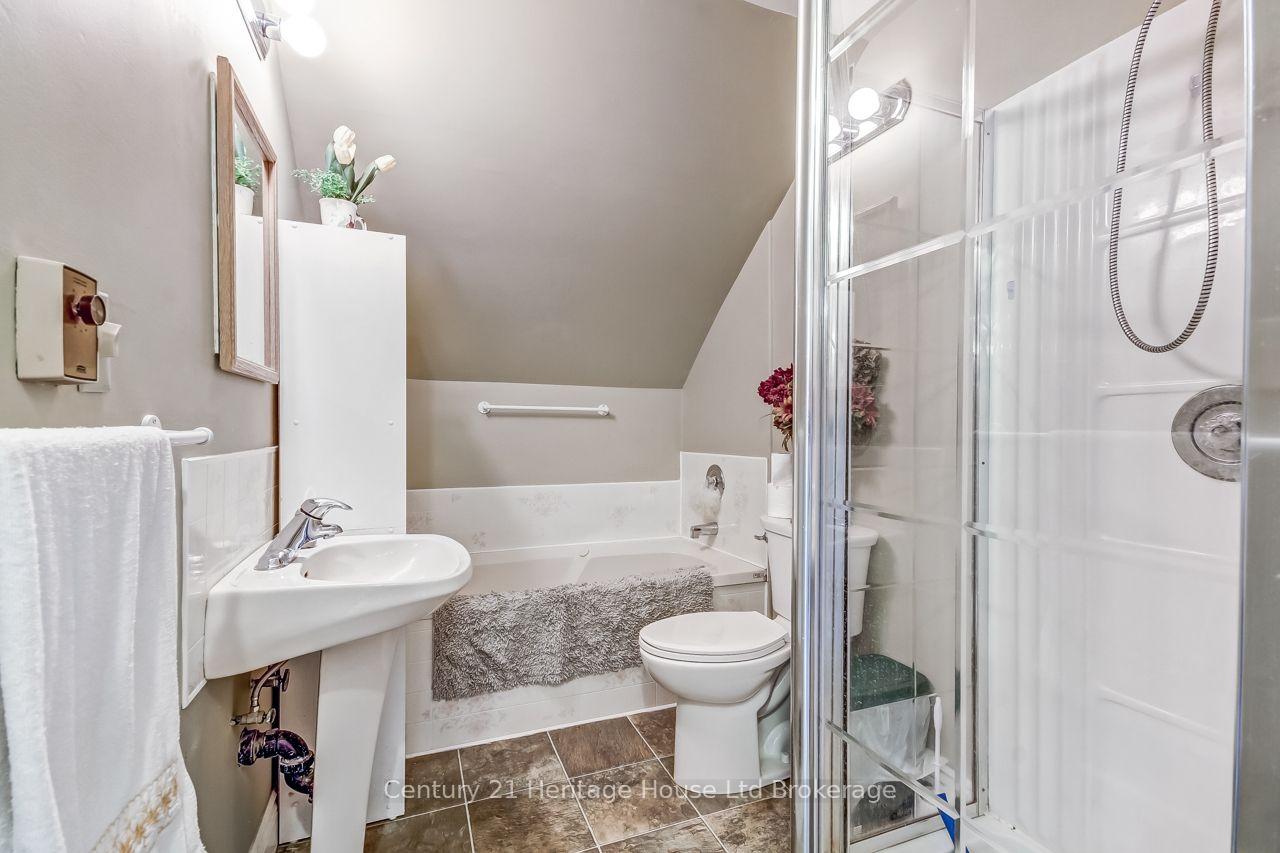 Photo 17 of 166 Dundas Street W, Zorra, Thamesford — HOMEH