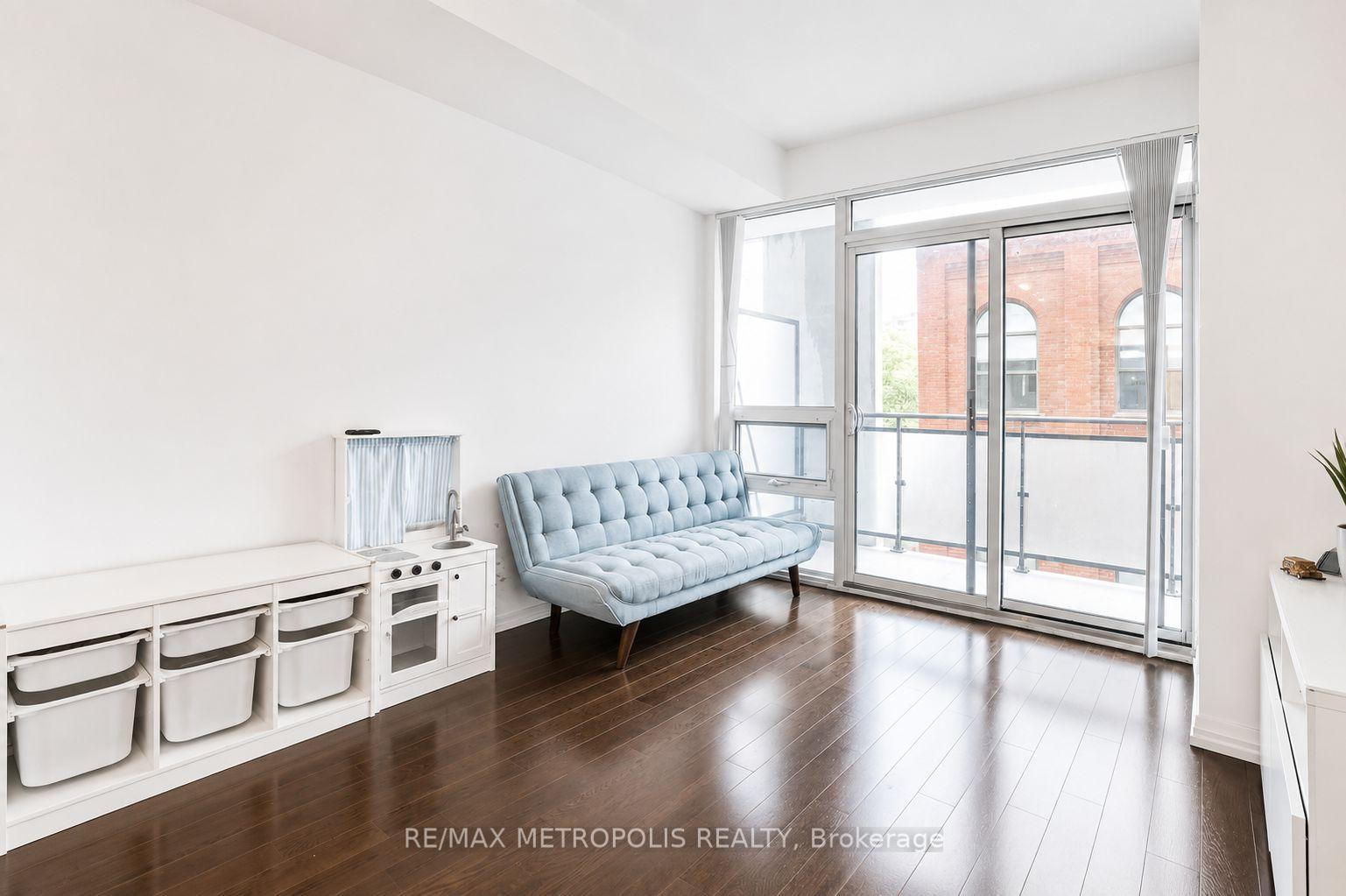 Photo 3 of Unit 520, 460 Adelaide Street E, Toronto, Moss Park — HOMEH