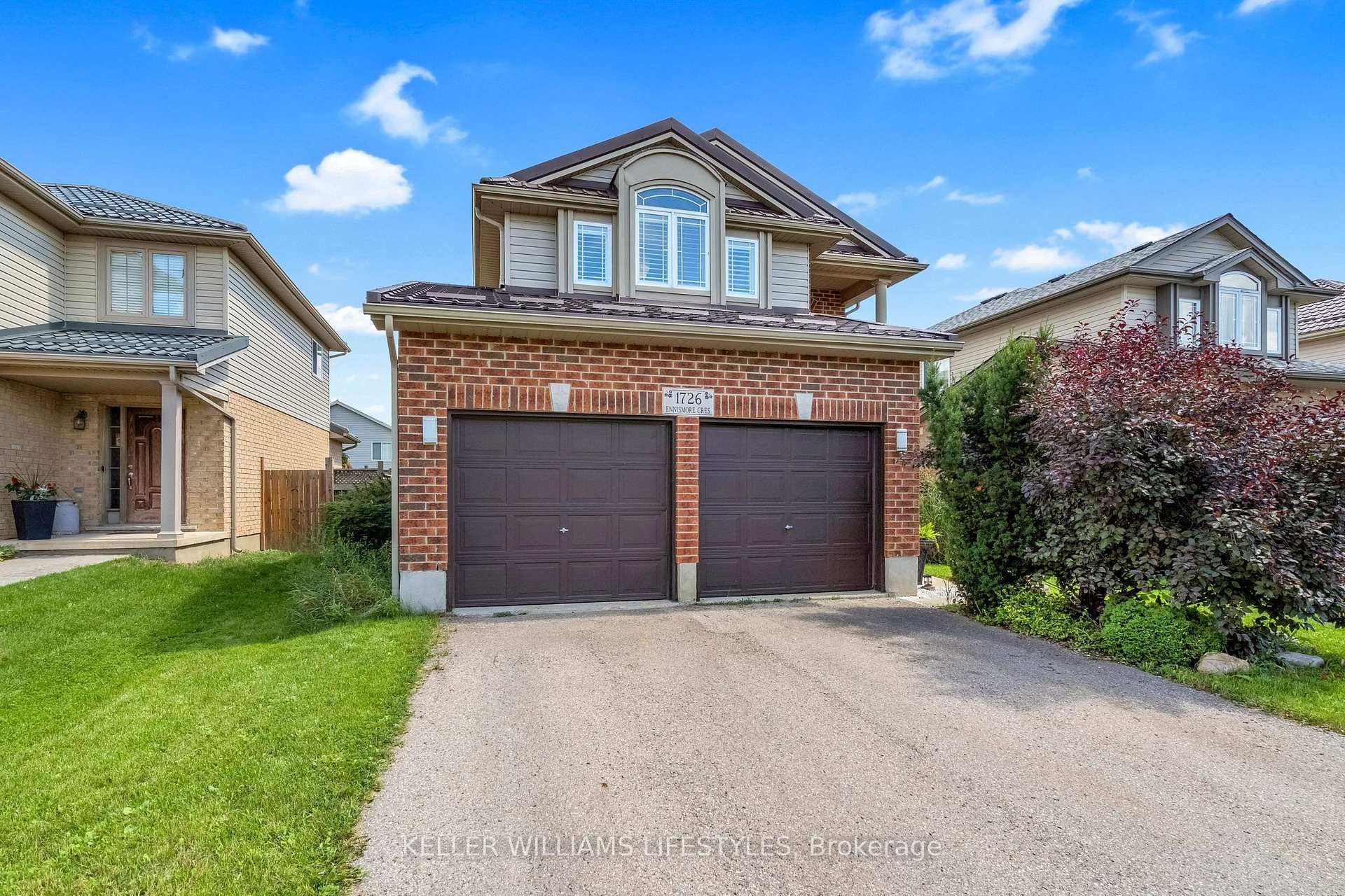 Photo 2 of 1726 Ennismore Crescent, London, North E — HOMEH
