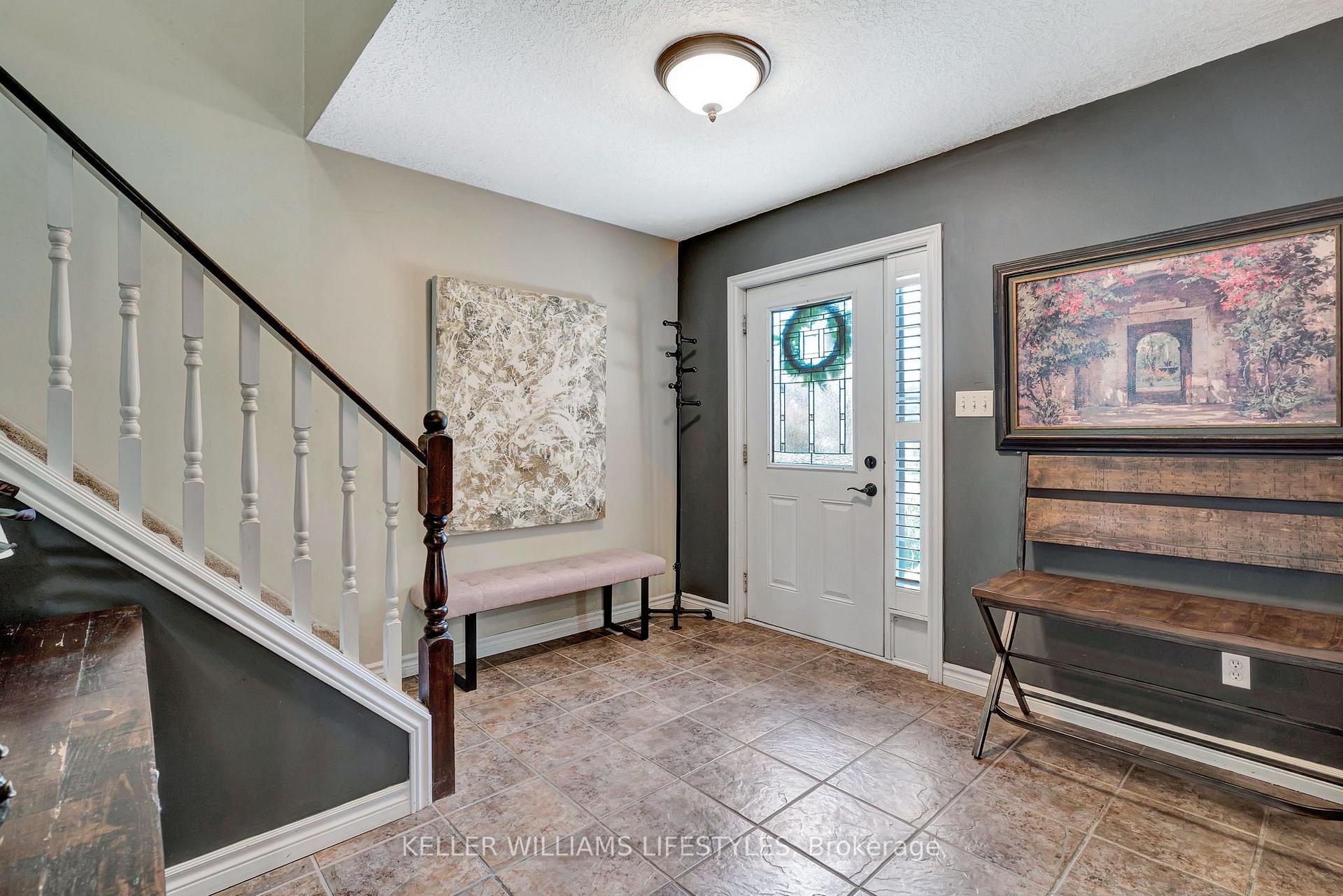 Photo 6 of 1726 Ennismore Crescent, London, North E — HOMEH