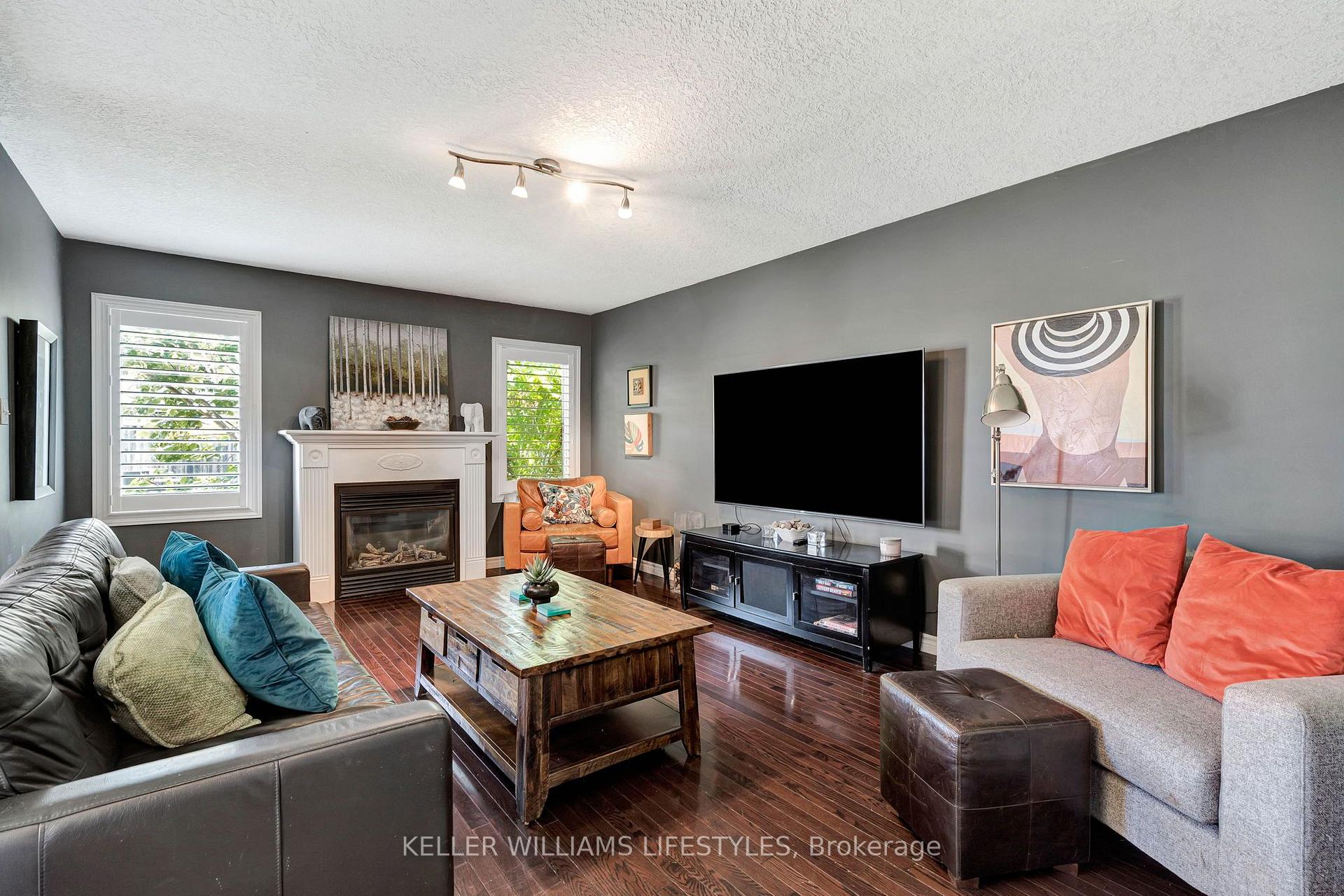 Photo 7 of 1726 Ennismore Crescent, London, North E — HOMEH