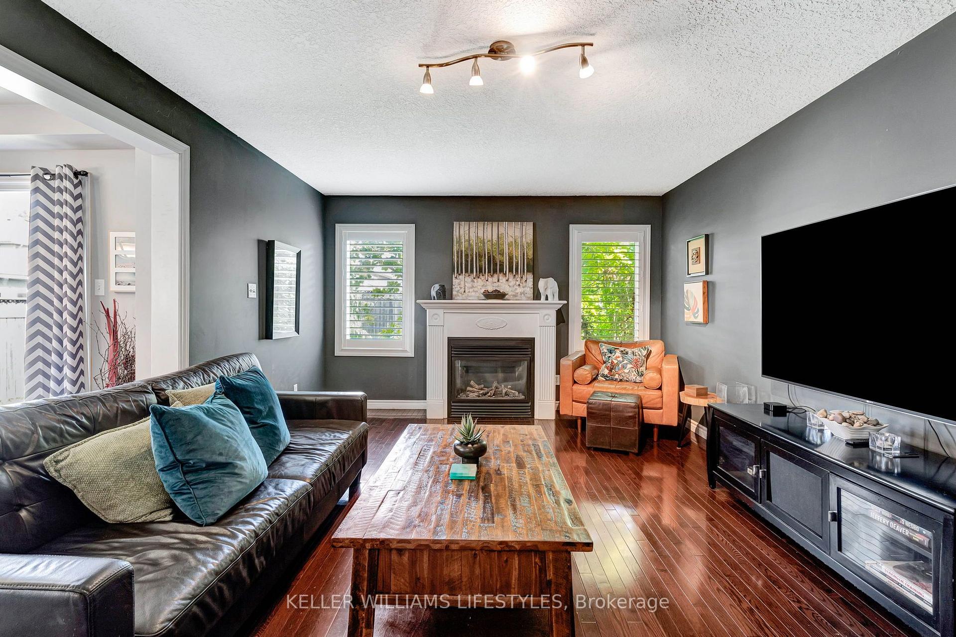 Photo 8 of 1726 Ennismore Crescent, London, North E — HOMEH
