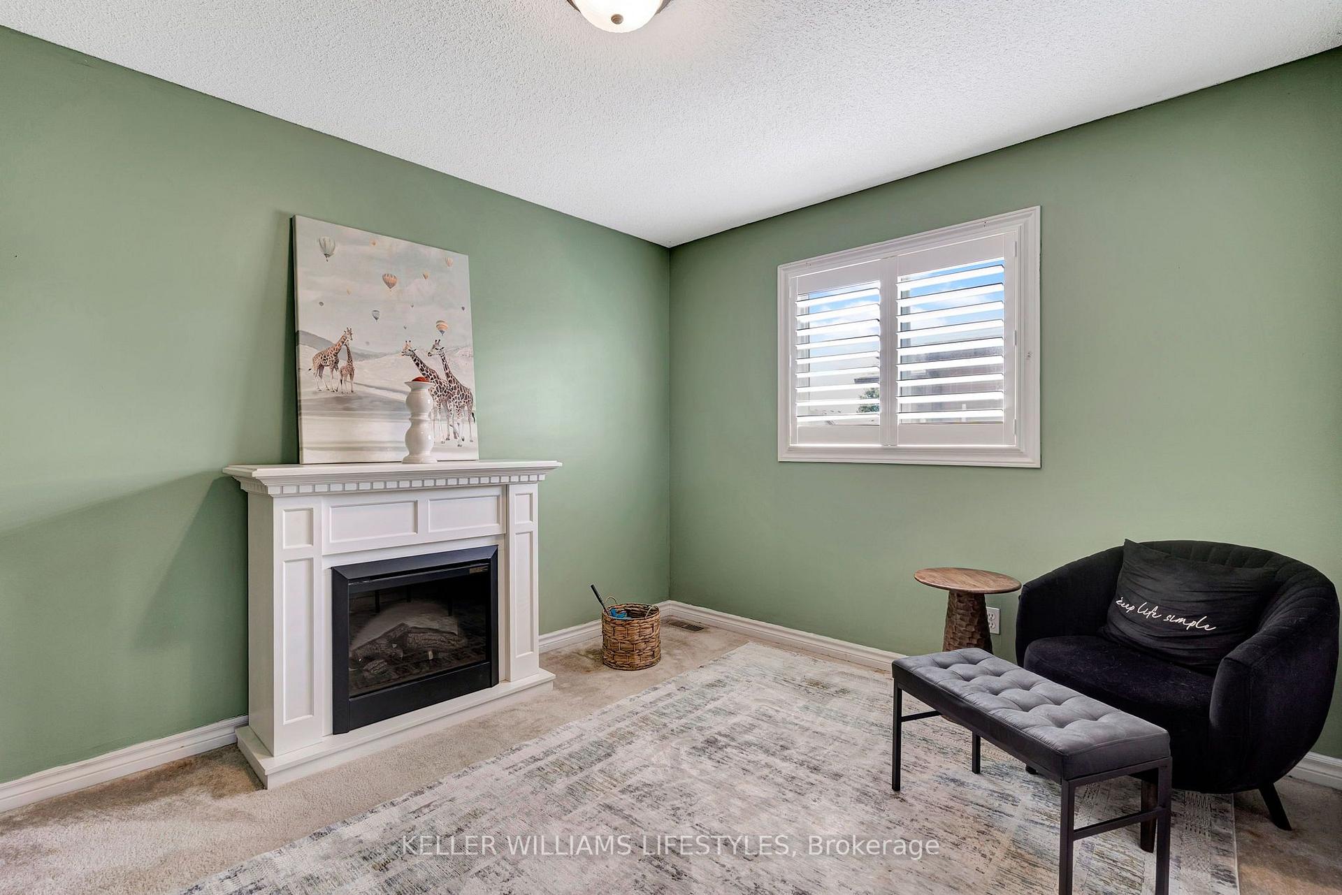 Photo 26 of 1726 Ennismore Crescent, London, North E — HOMEH