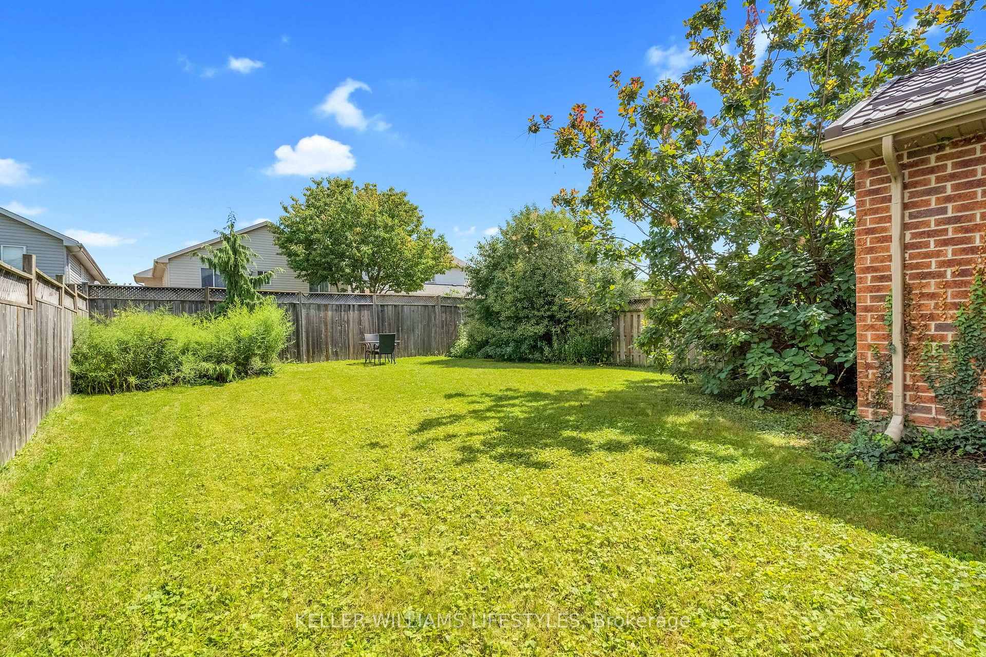 Photo 30 of 1726 Ennismore Crescent, London, North E — HOMEH