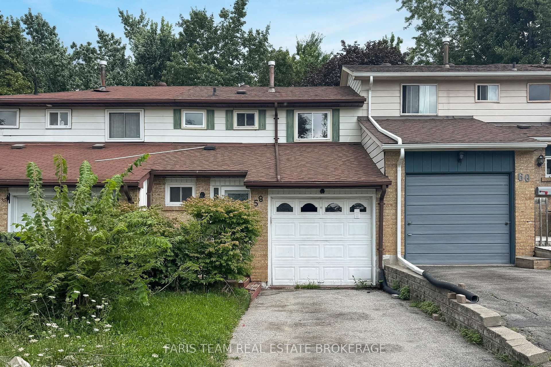 Photo 2 of 58 Chaucer Crescent, Barrie, Letitia Heights — HOMEH