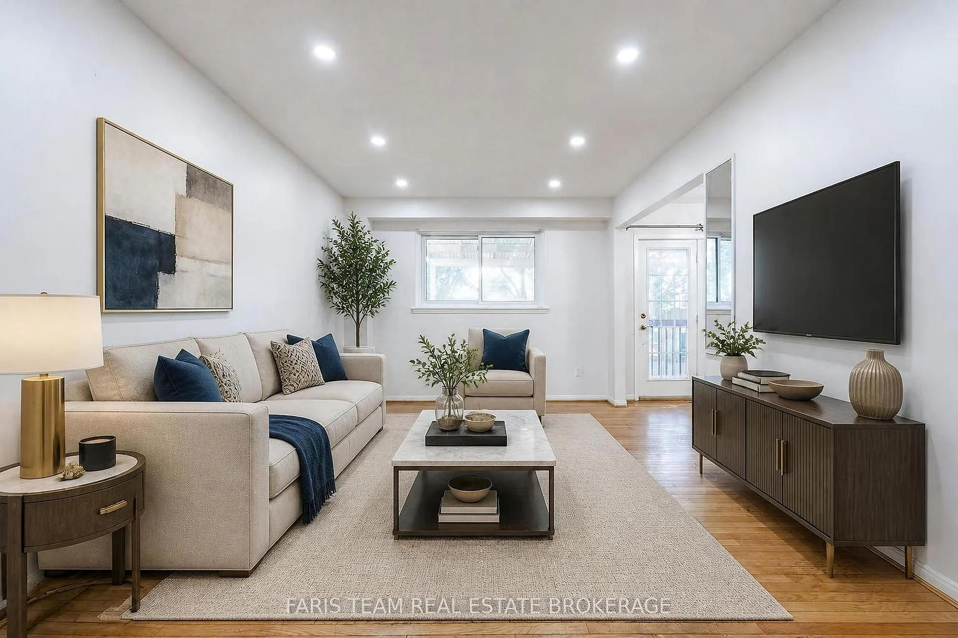 Photo 13 of 58 Chaucer Crescent, Barrie, Letitia Heights — HOMEH