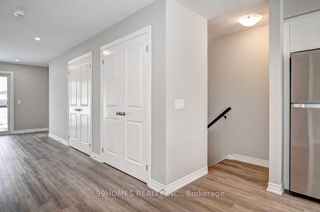 Photo 11 of 249 Chapel Hill Drive, Kitchener, Brigadoon — HOMEH