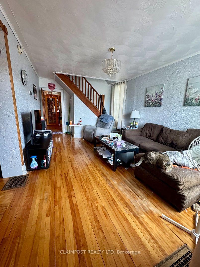 Photo 3 of 164 Pine Street N, Timmins, TNE - Hill District — HOMEH
