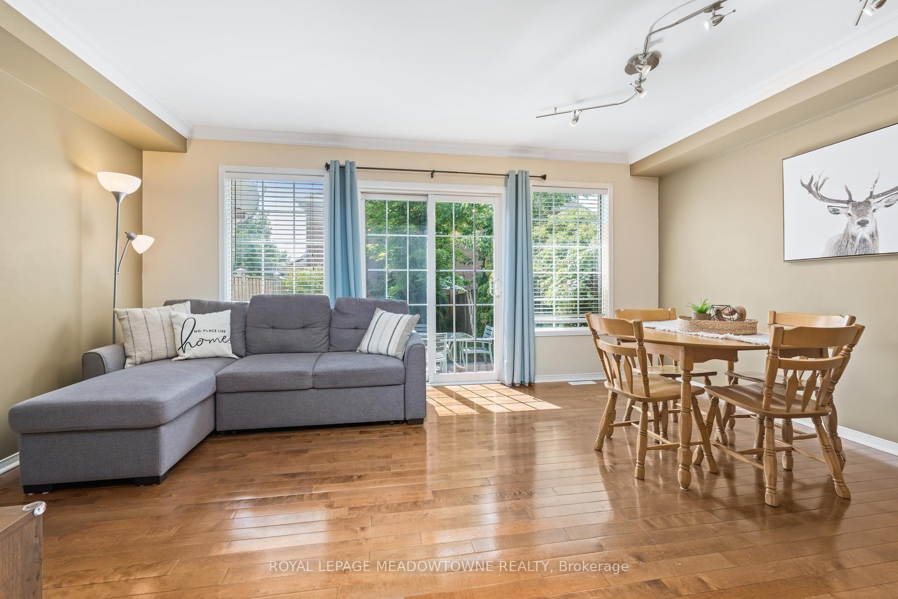 Photo 12 of 136 Dominion Gardens Drive, Halton Hills, Georgetown — HOMEH