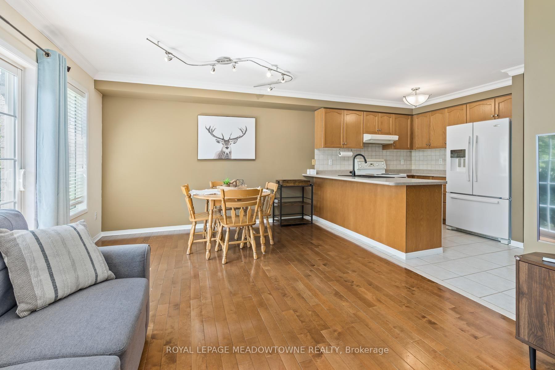 Photo 15 of 136 Dominion Gardens Drive, Halton Hills, Georgetown — HOMEH