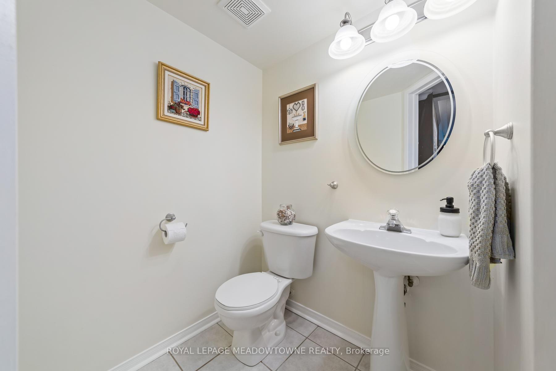 Photo 18 of 136 Dominion Gardens Drive, Halton Hills, Georgetown — HOMEH
