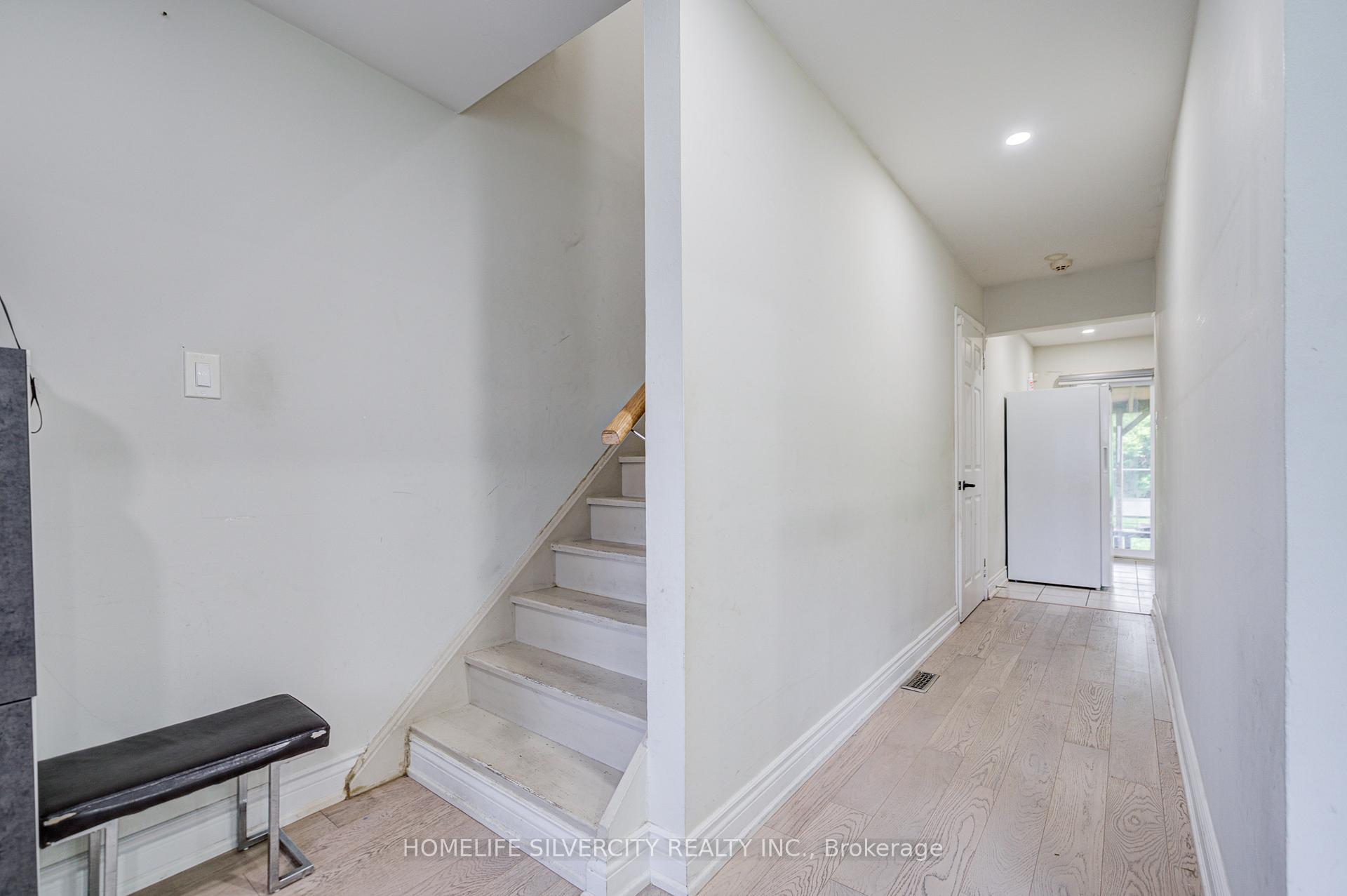 Photo 4 of 160 Purvis Crescent, Scarborough, Malvern — HOMEH