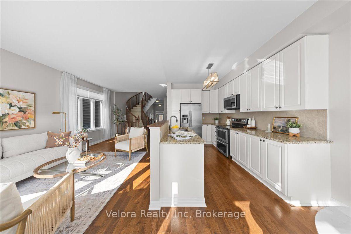 Photo 14 of 125 Overberg Way, Ottawa, Kanata - Emerald Meadows/Trailwest — HOMEH