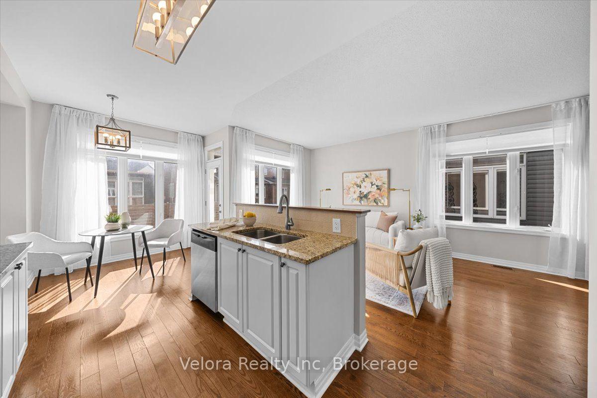 Photo 18 of 125 Overberg Way, Ottawa, Kanata - Emerald Meadows/Trailwest — HOMEH