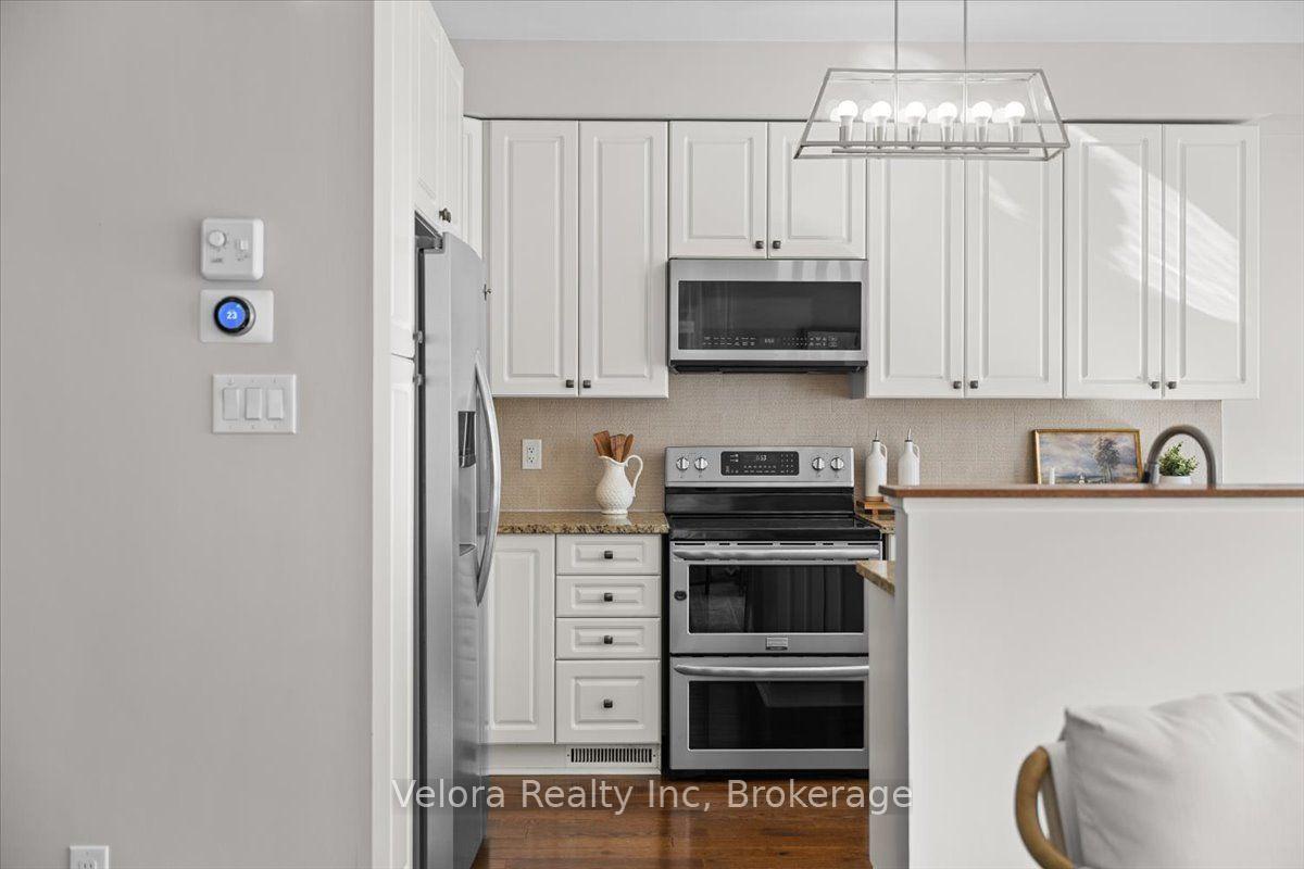 Photo 22 of 125 Overberg Way, Ottawa, Kanata - Emerald Meadows/Trailwest — HOMEH
