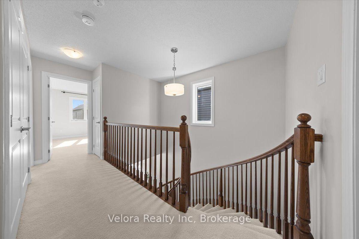 Photo 26 of 125 Overberg Way, Ottawa, Kanata - Emerald Meadows/Trailwest — HOMEH