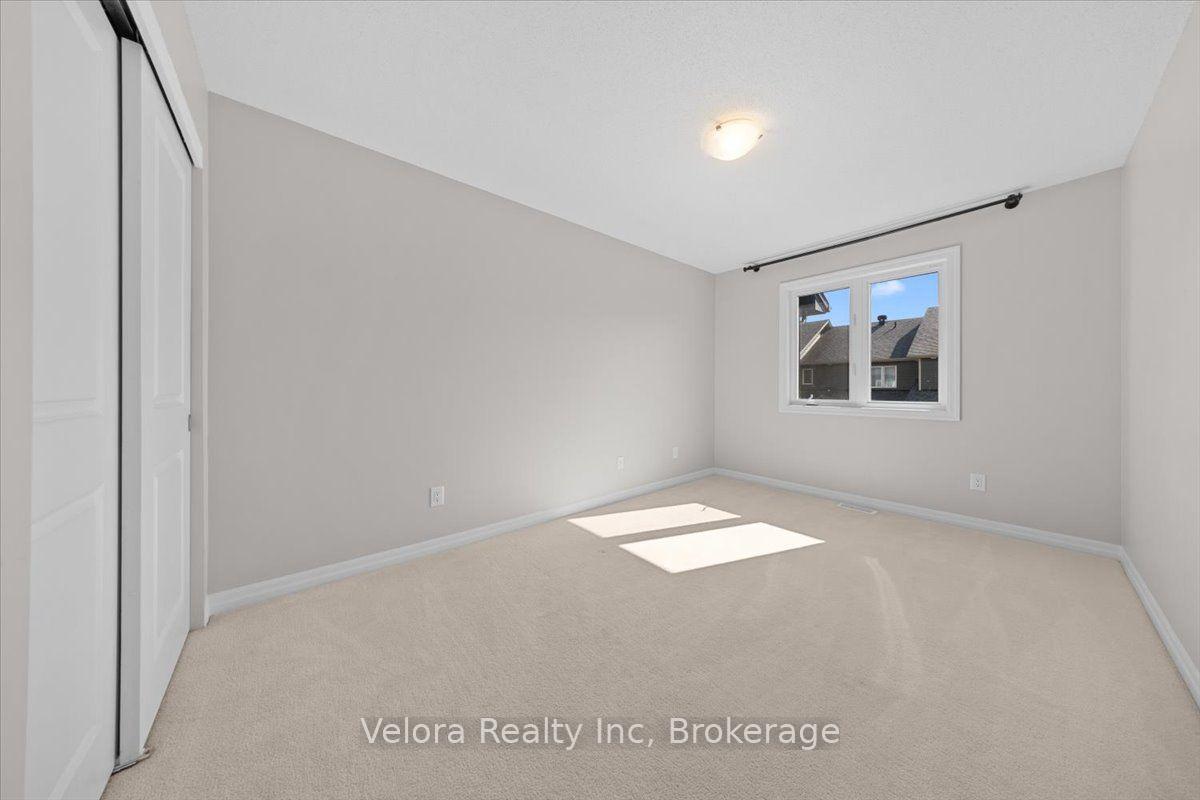 Photo 32 of 125 Overberg Way, Ottawa, Kanata - Emerald Meadows/Trailwest — HOMEH